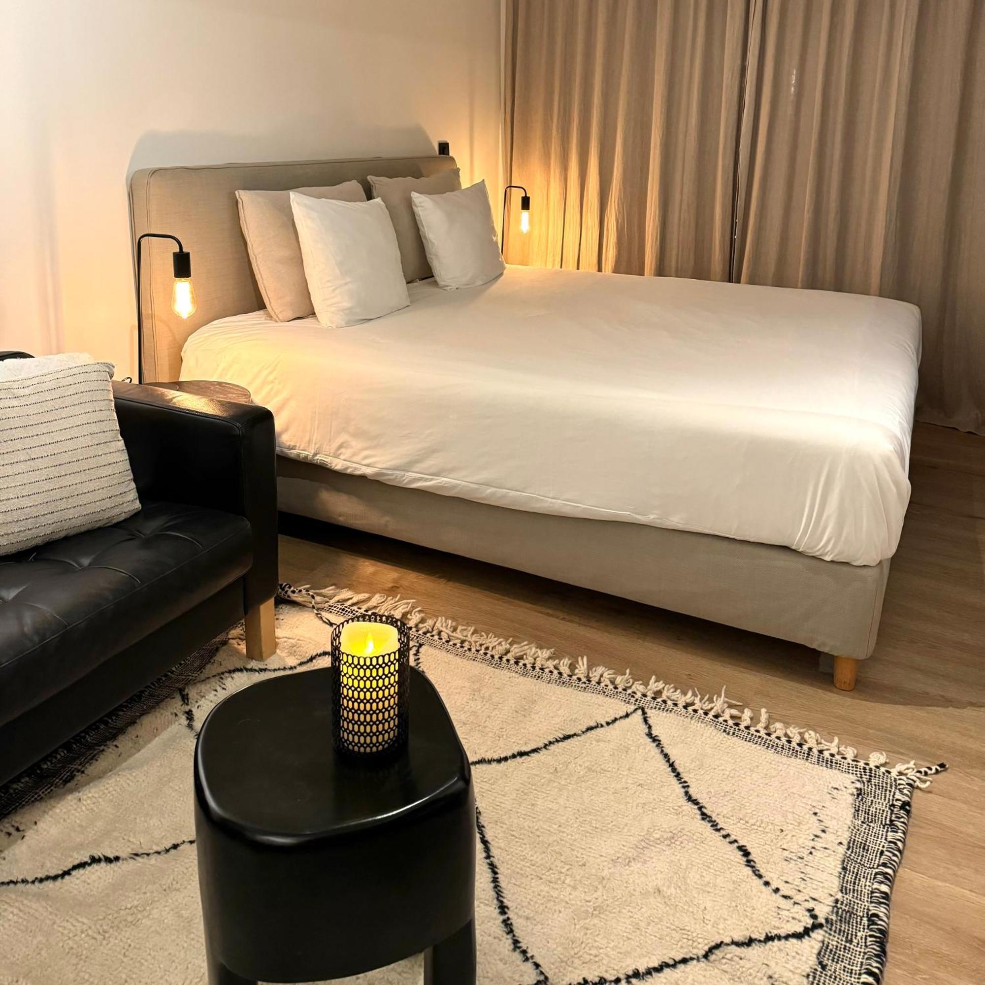 Luxury Apartment With Cosy Garden! เกนต์ ภายนอก รูปภาพ