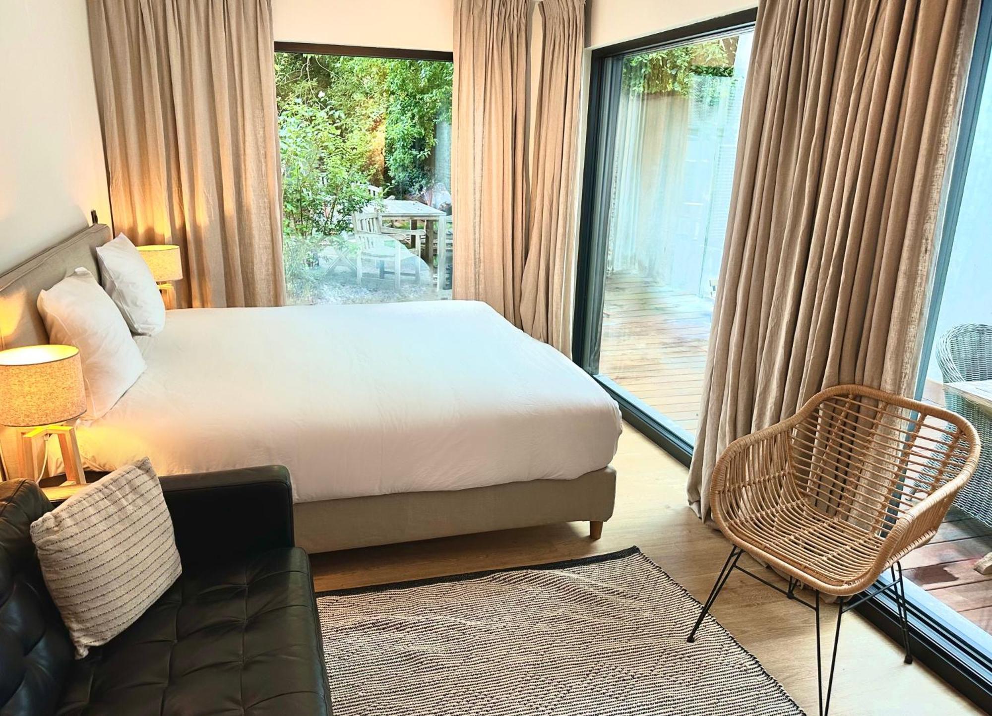 Luxury Apartment With Cosy Garden! เกนต์ ภายนอก รูปภาพ