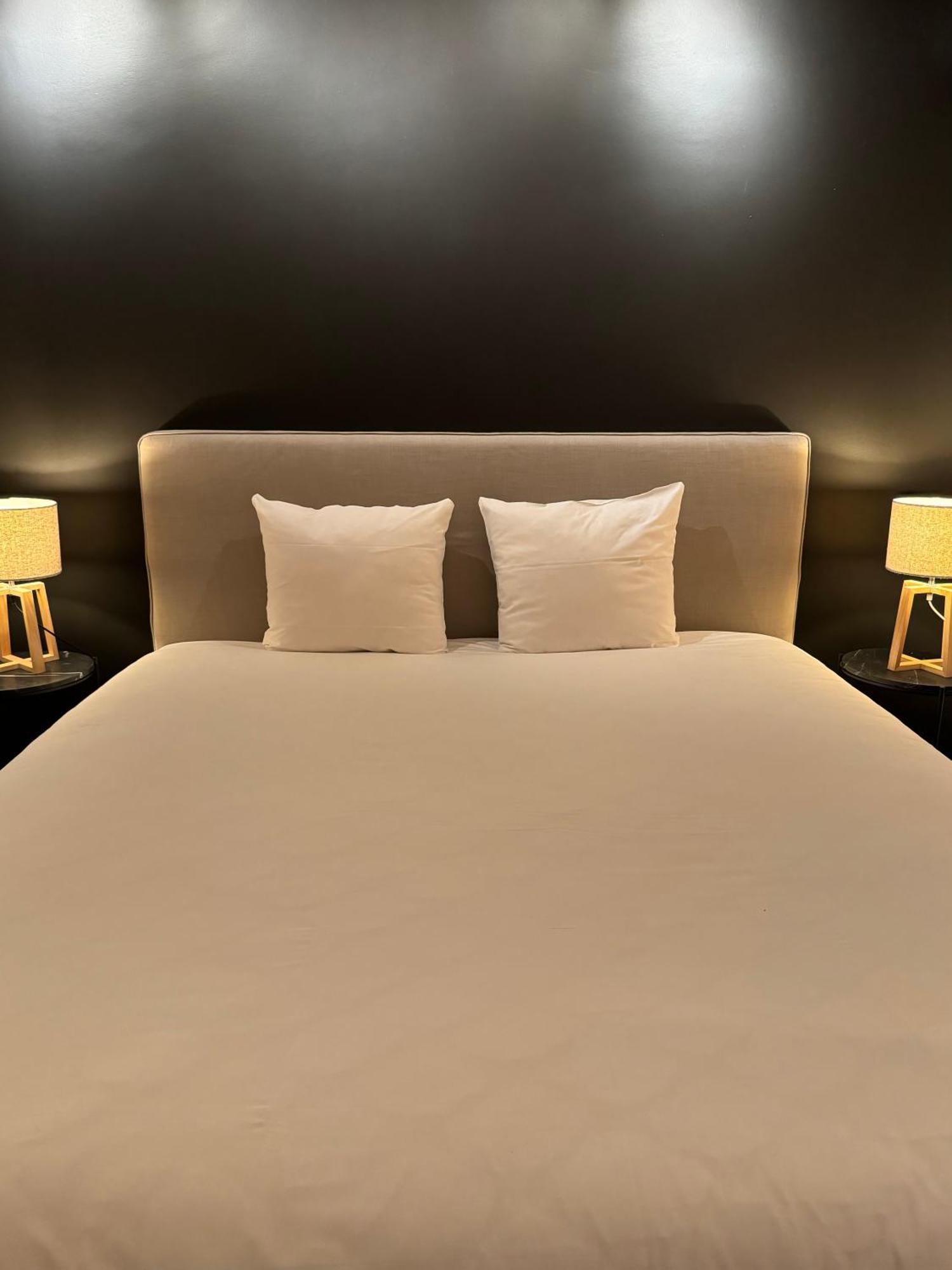 Luxury Apartment With Cosy Garden! เกนต์ ภายนอก รูปภาพ