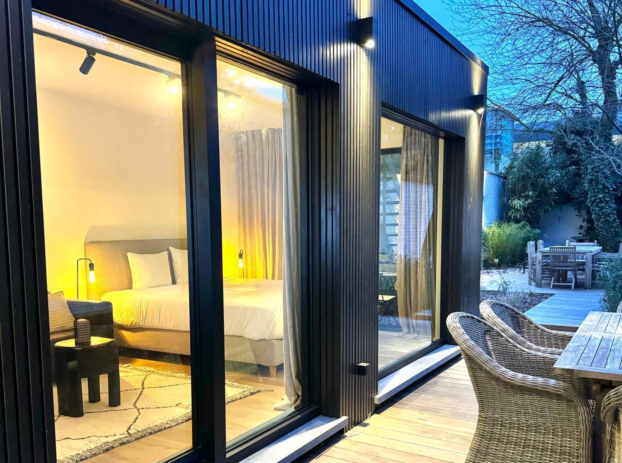 Luxury Apartment With Cosy Garden! เกนต์ ภายนอก รูปภาพ